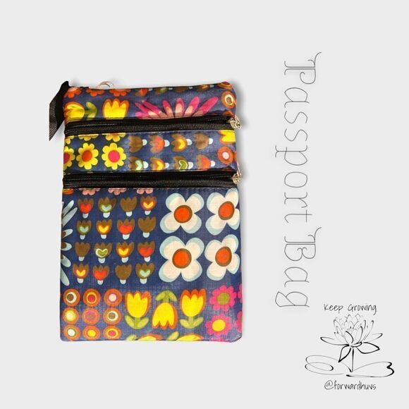 Unbranded Floral Crossbody - Passport Style Bag - Picture 4 of 11